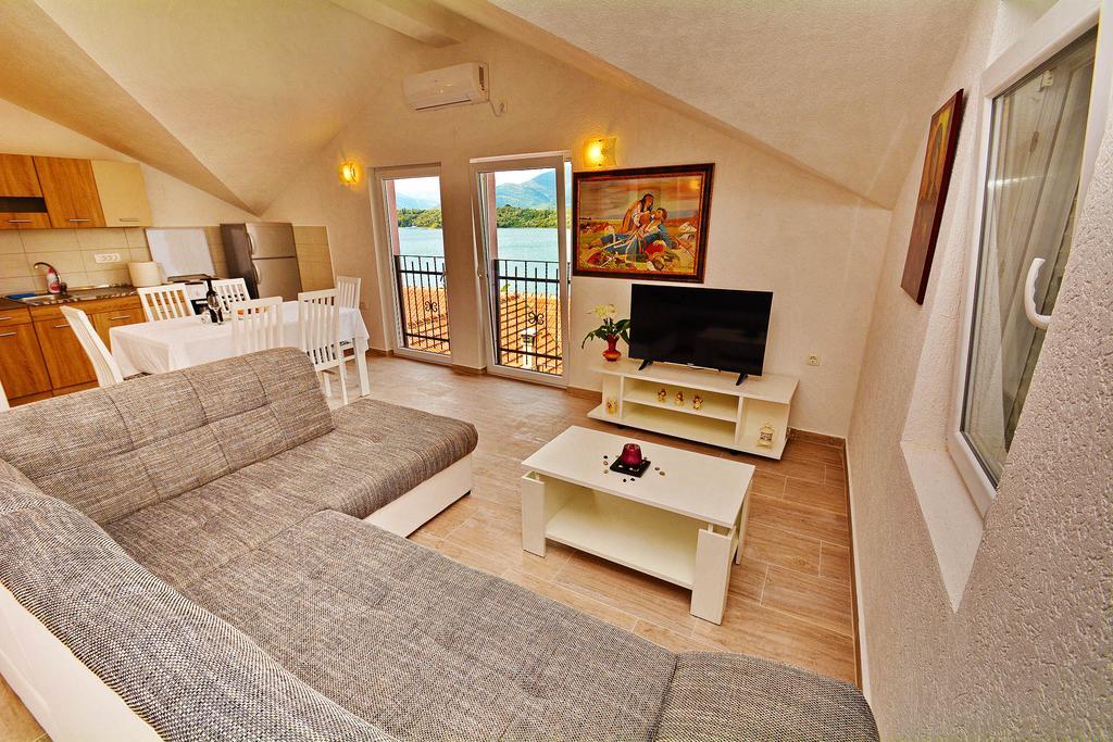 Apartments Bella Di Boka Tivat Ngoại thất bức ảnh